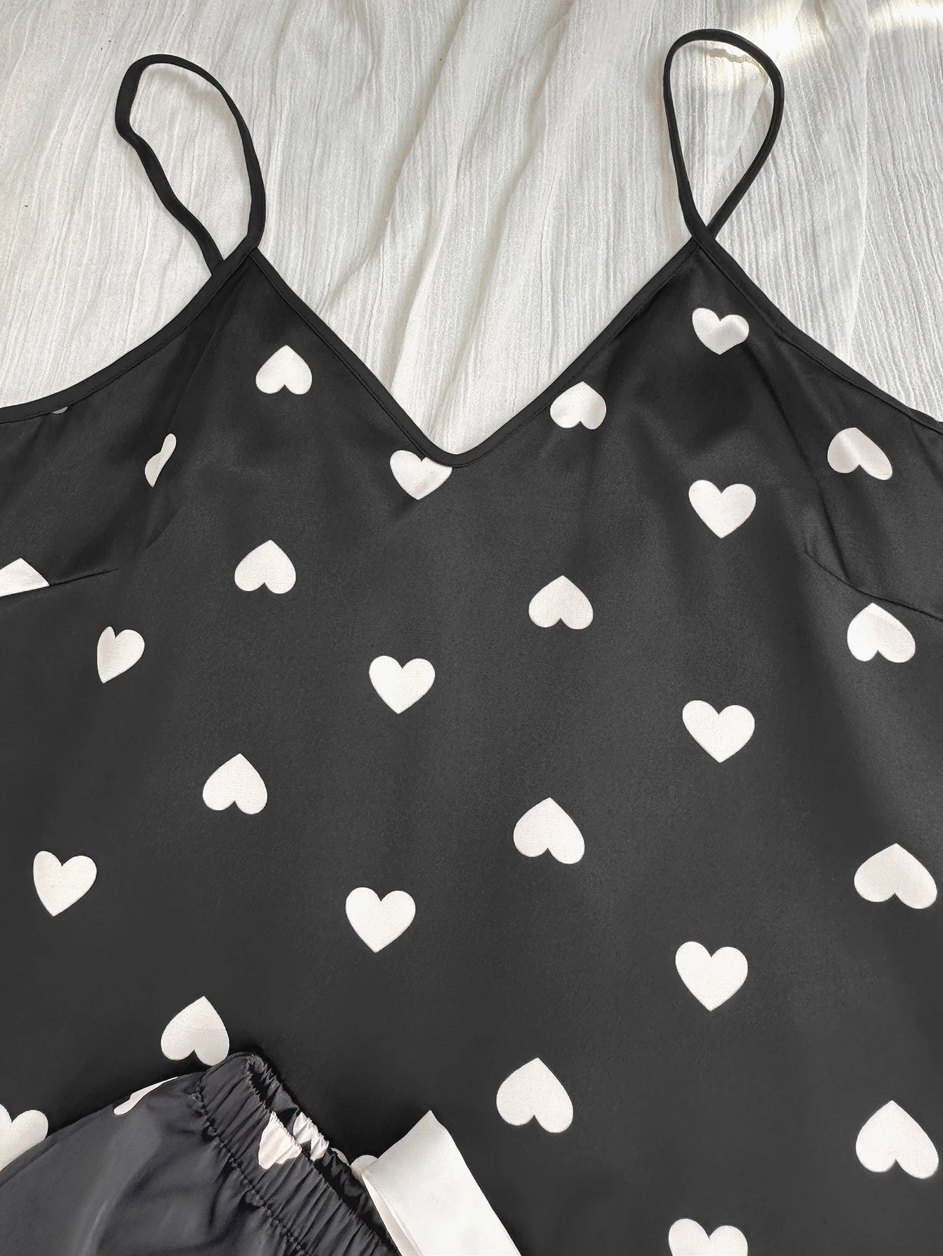 Cute Heart Print Pajamas for Women Set V Neck Top and Shorts Loungewear Sexy Fashion Women’s Sleepwear for Home