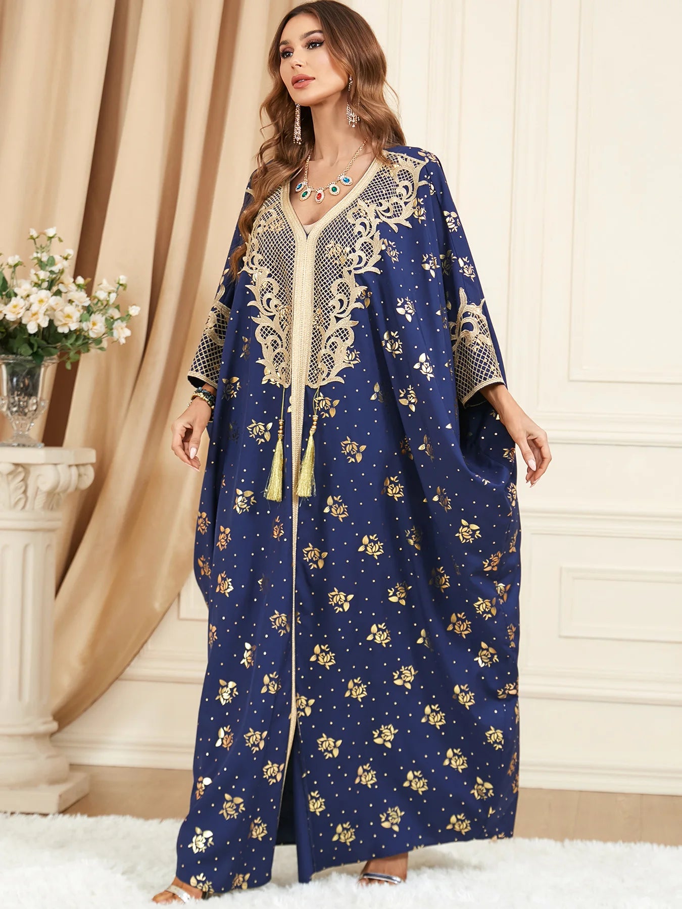 Muslim Dresses Women Elegant Long Robe Middle East Dubai Loose Abaya Bat Sleeve V-neck Tassel Evening Dress Femme Party Vestidos