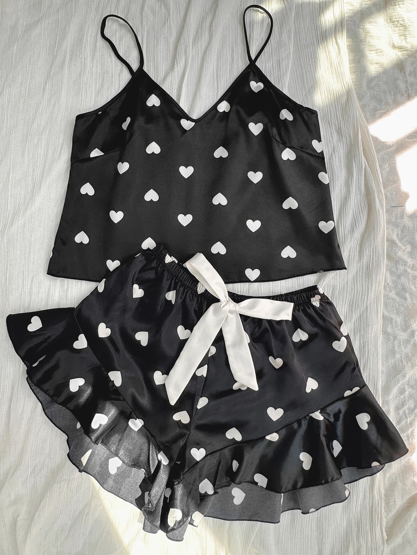 Cute Heart Print Pajamas for Women Set V Neck Top and Shorts Loungewear Sexy Fashion Women’s Sleepwear for Home
