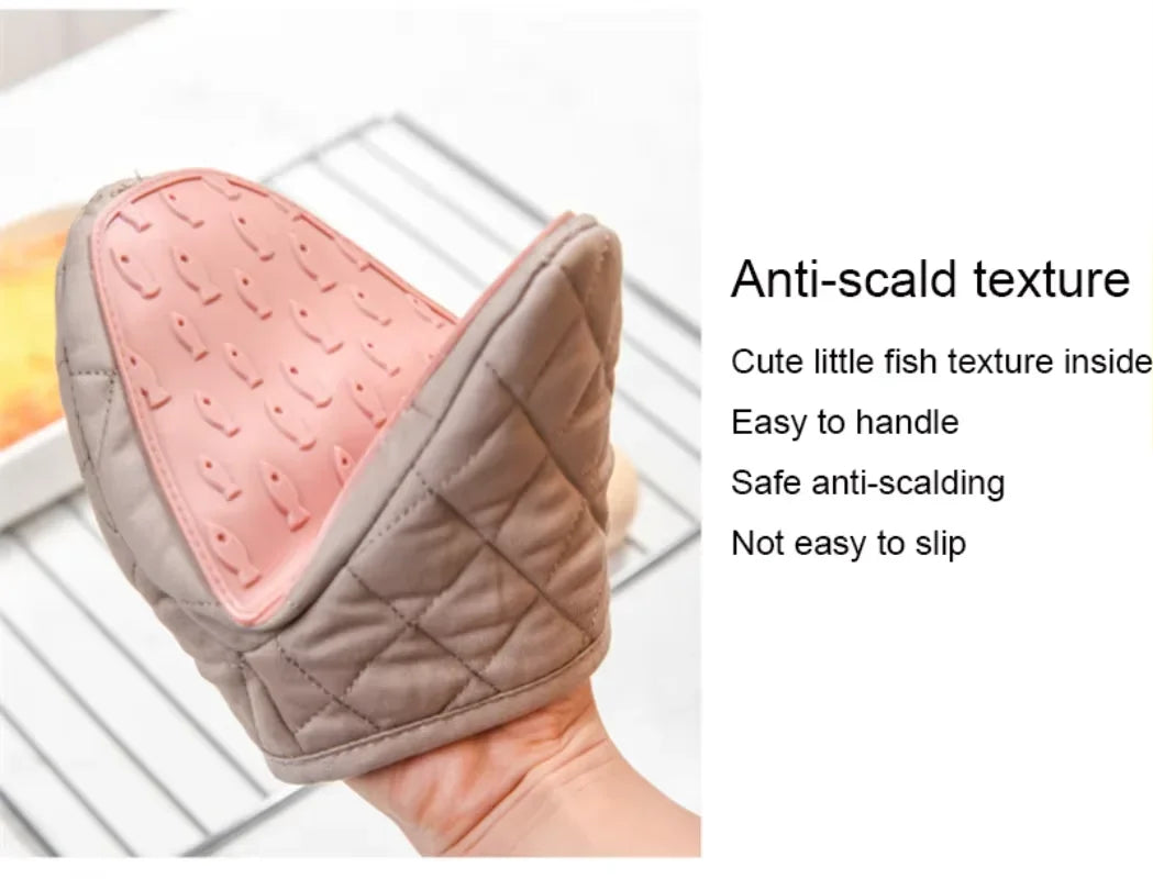 1PCS Fish Shaped Silicone Anti Scald Oven Gloves Kitchen Silicone Gloves Tray Dish Holder Oven Gloves Multi-purpose Gloves