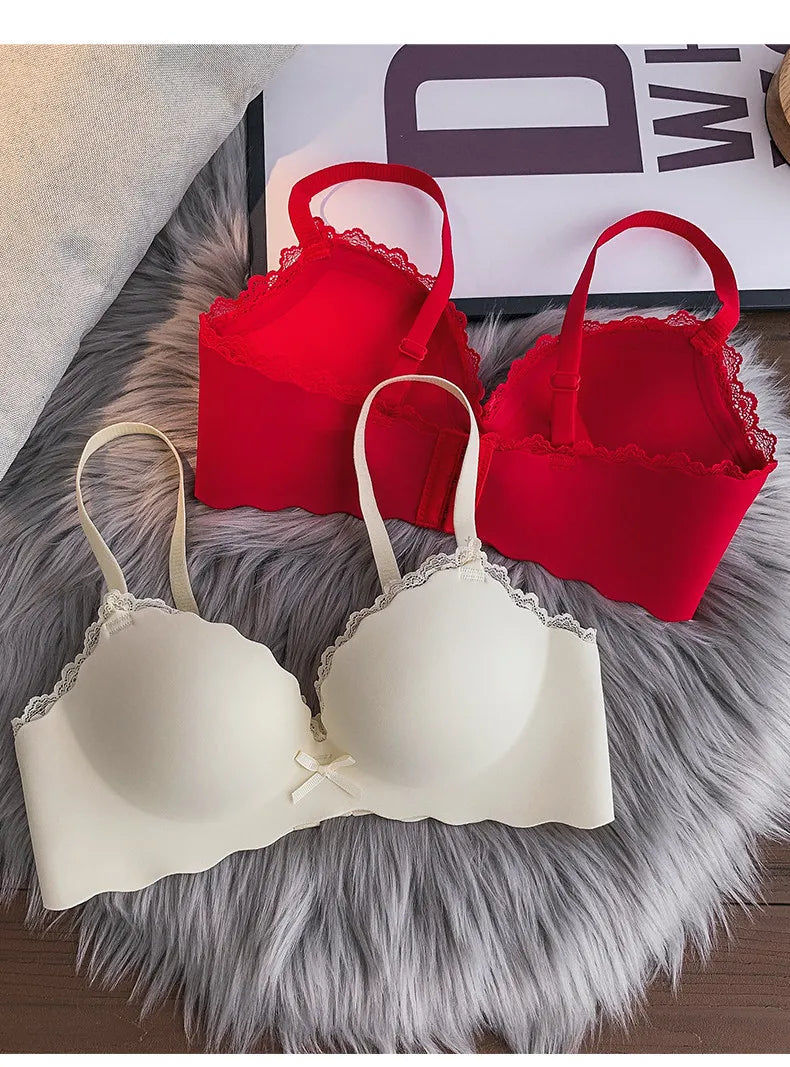 Hot Selling Ladies Push Up Bra Set Seamless Wireless Support Anti-Sagging Comfort Lingerie S-XL for Young Women Soft Daily Wear