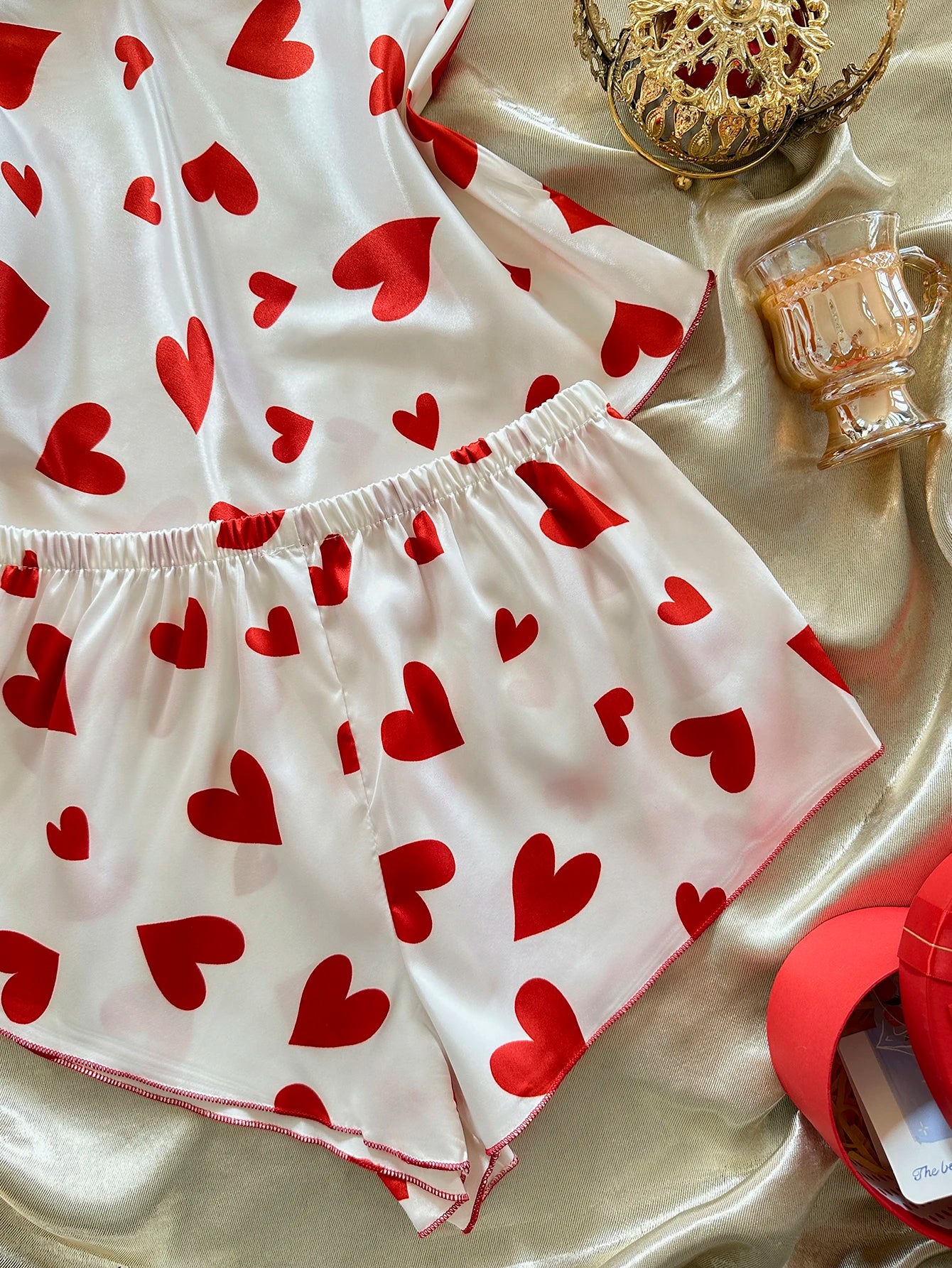 Heart Print Women's Pajama Set V Neck Spaghetti Strap Cami Top with Shorts 2 Piece Sleepwear Fashion Loungewear for Casual Wear