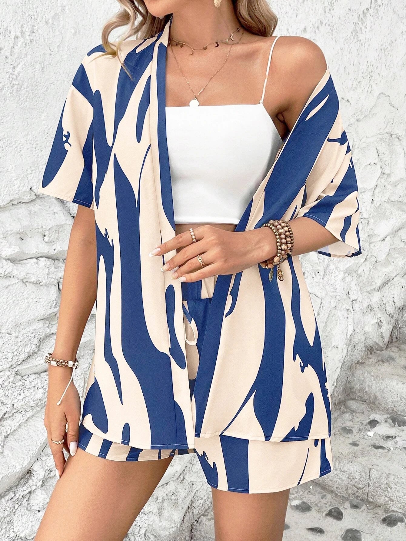 Elegant Summer Print Women's Set For Casual Vacation Style, Short-sleeved Shirt And High-waisted Shorts Two-piece Outfit