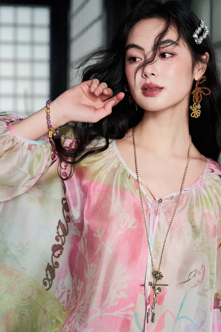 ELFSACK Floral Print Chiffon Two-Piece Set, V-Neck Blouse & Shorts, Oriental Casual Summer Outfit for Women