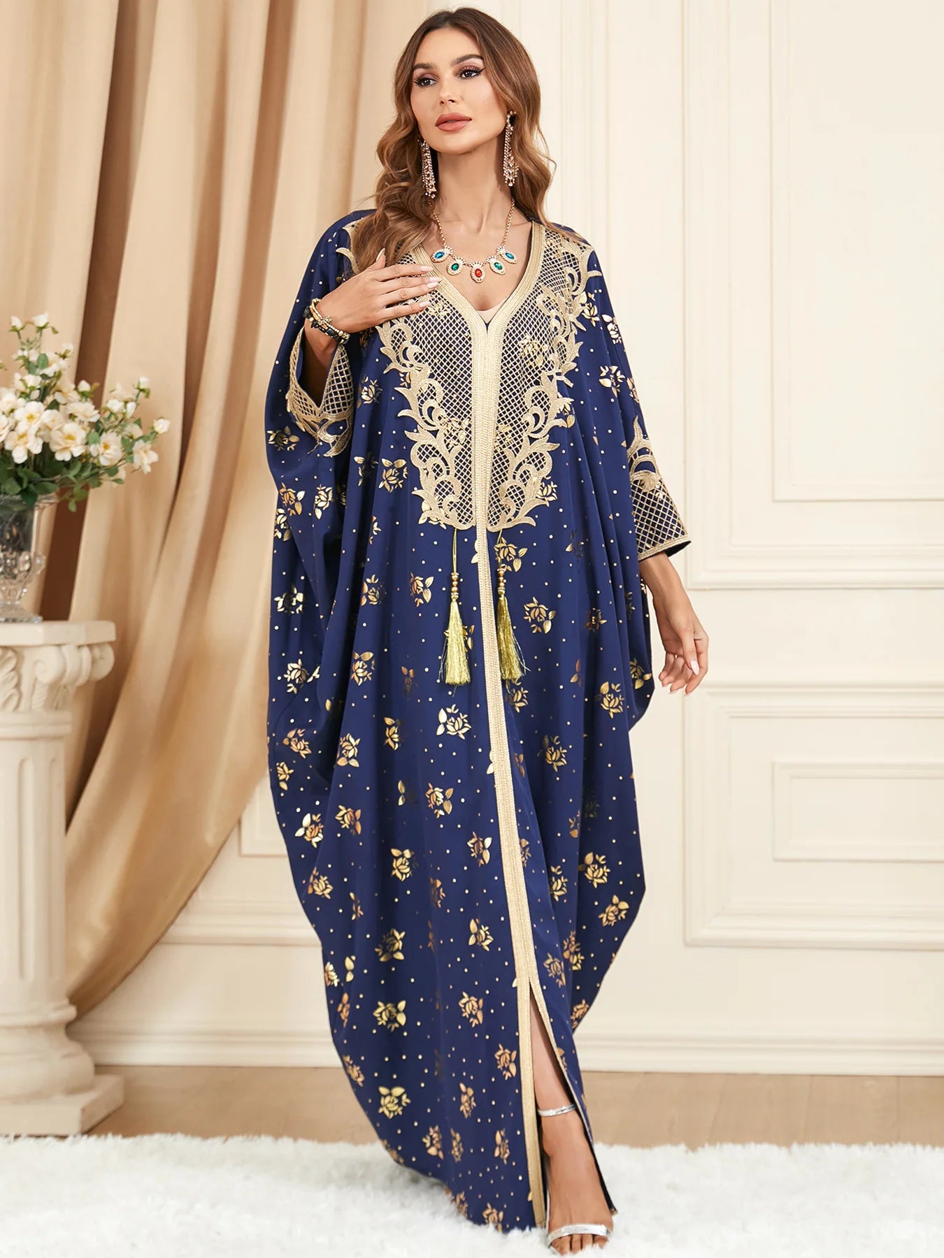 Muslim Dresses Women Elegant Long Robe Middle East Dubai Loose Abaya Bat Sleeve V-neck Tassel Evening Dress Femme Party Vestidos
