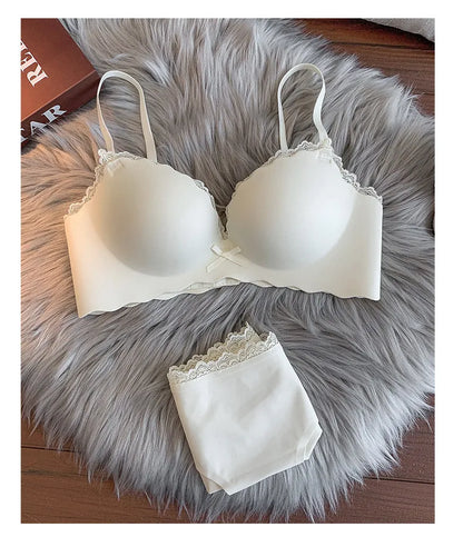 Hot Selling Ladies Push Up Bra Set Seamless Wireless Support Anti-Sagging Comfort Lingerie S-XL for Young Women Soft Daily Wear
