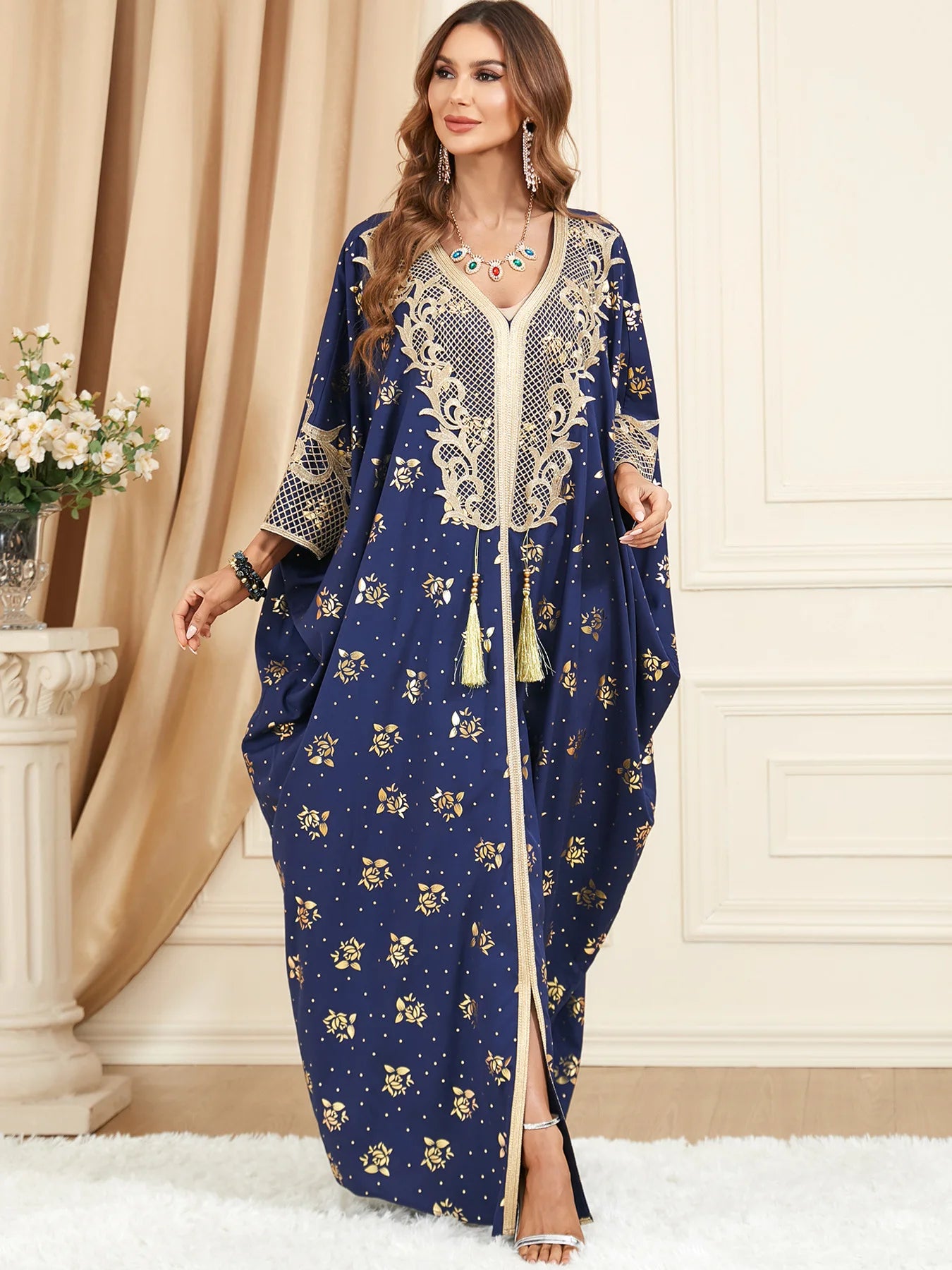 Muslim Dresses Women Elegant Long Robe Middle East Dubai Loose Abaya Bat Sleeve V-neck Tassel Evening Dress Femme Party Vestidos