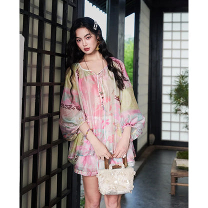 ELFSACK Floral Print Chiffon Two-Piece Set, V-Neck Blouse & Shorts, Oriental Casual Summer Outfit for Women